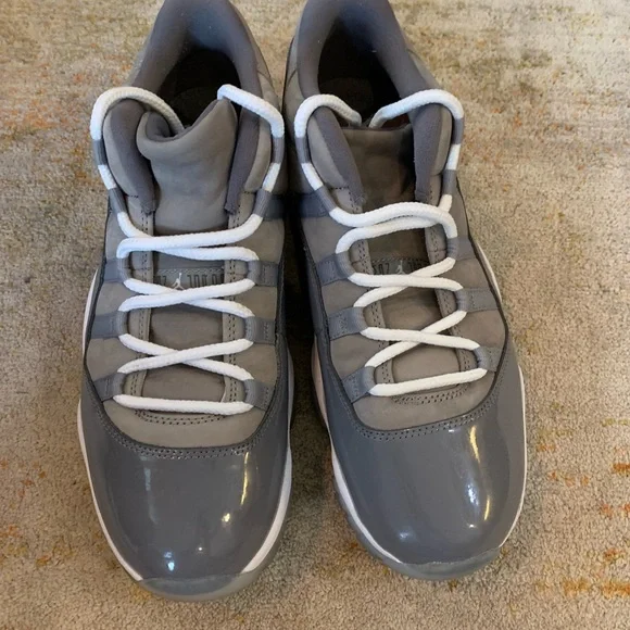 Air Jordan 11 Retro Low 10.5 cool grey/ gun smoke